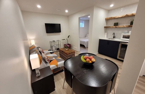 Auburn Bay Resort | Private room ∙ 2 guests
