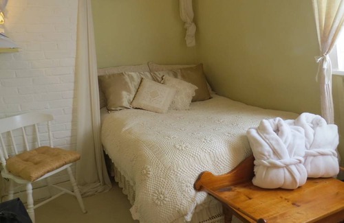 Pointe-au-Pic Resort | Private room ∙ 2 guests