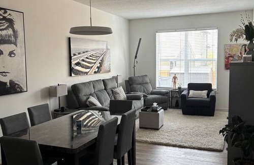 Southeast Calgary Resort | Private room ∙ 2 guests