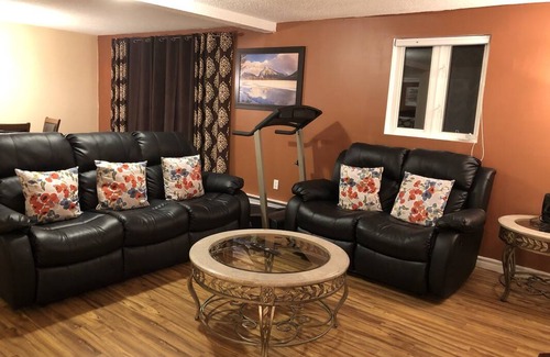 Bathurst Resort | Private room ∙ 6 guests