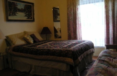 Niagara Falls Resort | Private room ∙ 2 guests