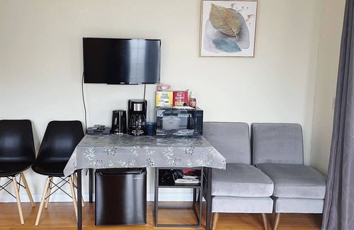 Seafair House | Private Suite with Separated Entrance -Richmond