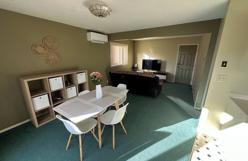 Victoria House | Quiet Ground Level Suite