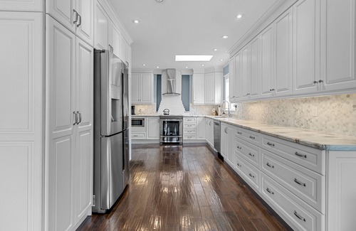 Quidi Vidi House | QV Lake House | 5Bd | Gym | Bar | Theatre