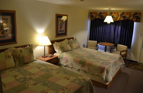Medicine Hat Hotel | Ranchmen Motel