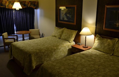 Medicine Hat Hotel | Ranchmen Motel