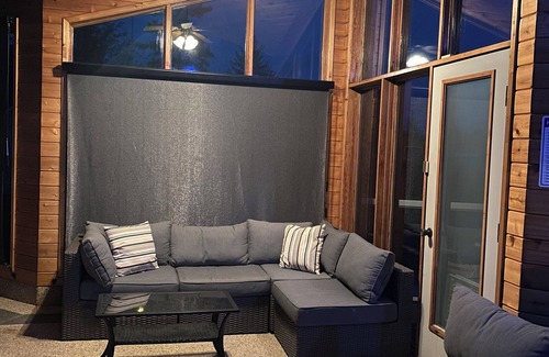 Lacombe Cabin | Relaxing Stay: Your Own Pool, Hot Tub, Gazebo, Gym & More!