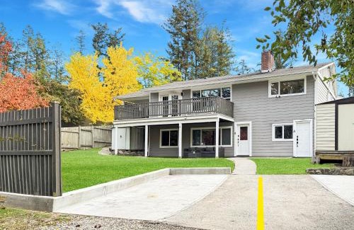 Williams Lake House | Renovated Suite in WL, 5 Min to Downtown, All New Appliances, Self Check-In