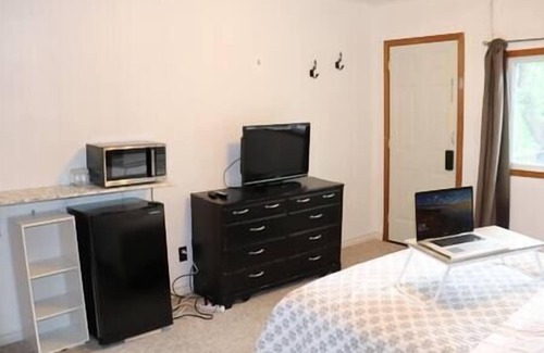 Port Stanton Hotel | Resort Lakefront resort pool, hottub, sauna, #1