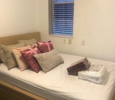 Kitsilano House | Room in a Quiet-comfy 3 bedroom-1 bathroom home on a tree lined street in Kits