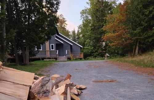 Clifton Royal House | Rustic Hideaway Quispamsis