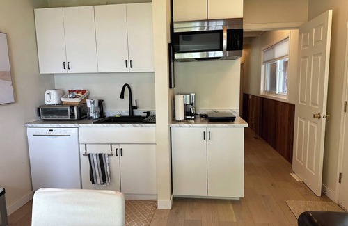 Regional District of Nanaimo House | Sea La Vie Rare & Peaceful Hidden Gem Shore House