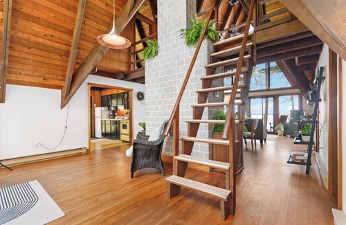 Juan de Fuca Electoral Area Cabin | Seaside Cabin near French Beach Provincial Park