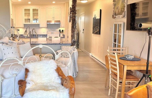 Regional District of Nanaimo House | Shorewater Resort - QualicumBeach w/water toys/loaded with amenities