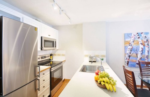 Upper Village Condo | Ski Hill Lookout: True Ski-in/out, 3HTs, Ski Valet
