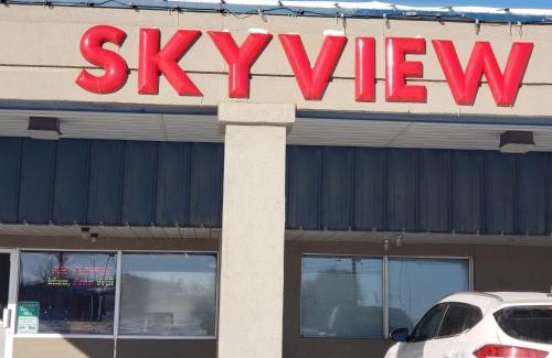 Swift Current Hotel | SkyView Swift Current