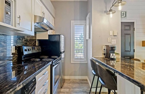 Craigleith Condo | Slopeside at 209 with Hot Tub + Mountain Views