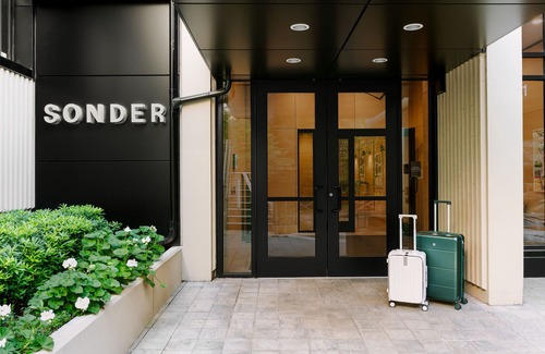 West End Apartment | Sonder at Revival | King Suite+