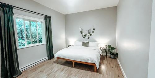 Otter Point Villa | Sooke Getaway - Relax & Recharge in Nature, Private 7min to Sooke