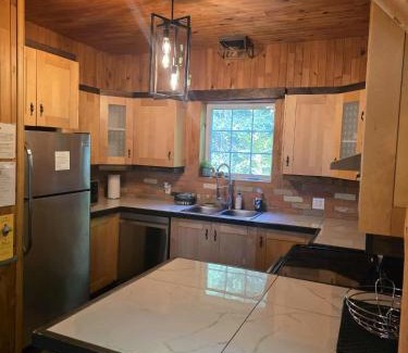 Saint-Faustin-Lac-Carre Ski Chalet | Spa & Lakefront - Chalet Huard