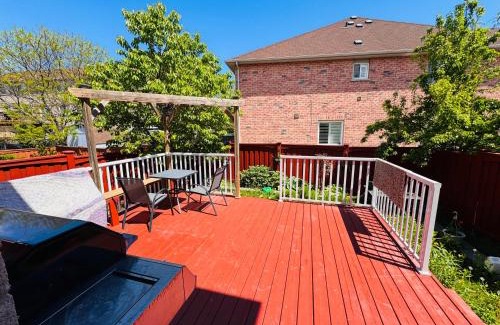 Clairlea - Birchmount House | specious private room with a washroom