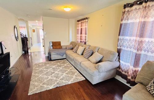 Clairlea - Birchmount House | specious private room with a washroom
