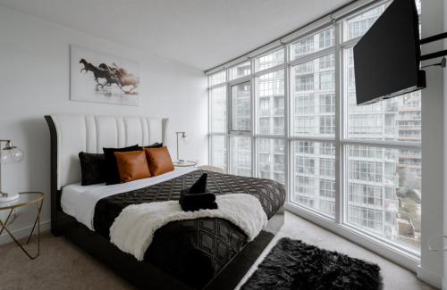 CityPlace Apartment | Spectacular condo downtown with a view
