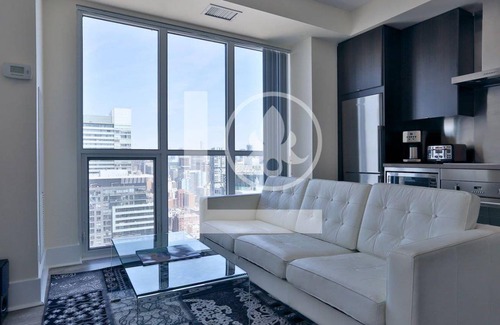 Toronto Entertainment District Apartment | Splendid - Luxury Executive Condo King West