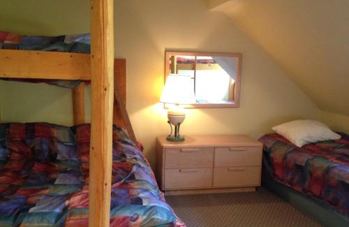 Squamish Hostel | Squamish Adventure Inn