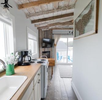 Indian Harbour Ski Chalet | Starfish Cottage
