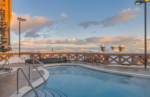 Big White Ski Resort Apartment | Stonegate Resort Unit B204