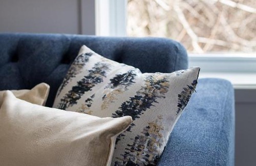 Mile End Apartment | Stunning 1 Bedroom in Mile End by Den Stays
