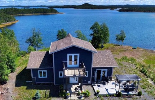 Summerford House | Stunning Ocean View Home - Cozy Cove Chalet