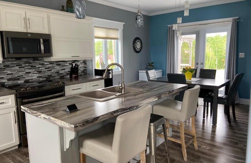 Summerford House | Stunning Ocean View Home - Cozy Cove Chalet