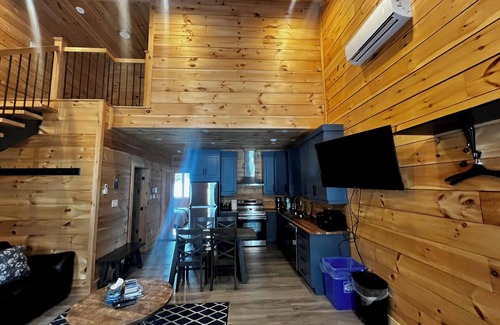 Terra Nova Ski Chalet | Sunset Chalet #4 Super 4 Bedroom, Sleeps 8 Two Full Bathroom Kitchen-Living area