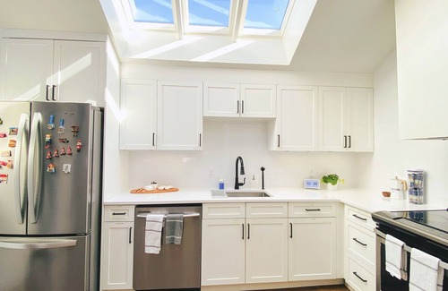 Kincardine House | Sunshine Beach House (3min to Beach) - Good Times Guaranteed