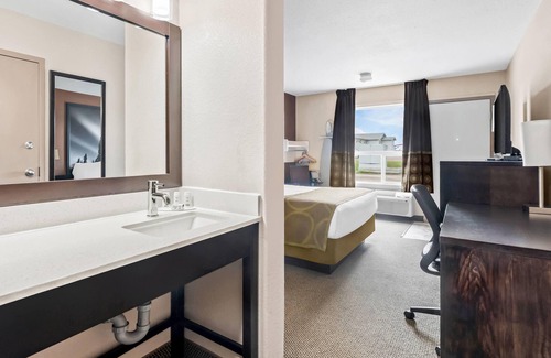 Meadow Lake Hotel | Super 8 by Wyndham Meadow Lake