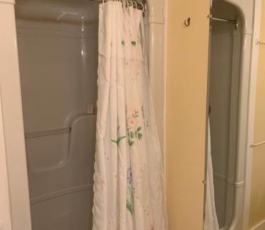 Little Pond Hostel | The Barn at Spry Point