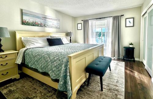 Regional District of Nanaimo House | The Beach House at Deep Bay