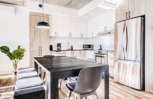 Saint-Roch Apartment | The Caiman 907- Perfect for 6-8 people