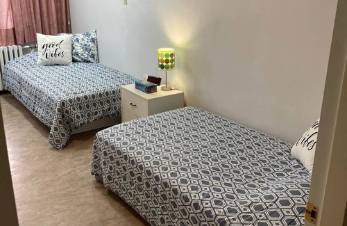 Sainte-Anne-des-Monts Hostel | The Couvent, 205 - chambre 2 lits simples