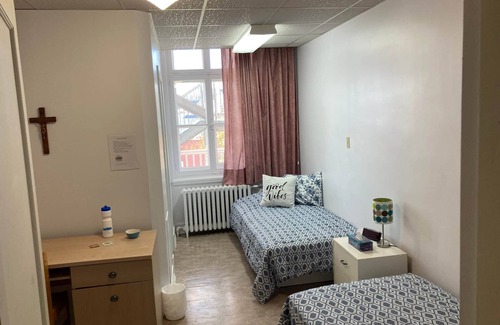 Sainte-Anne-des-Monts Hostel | The Couvent, 205 - chambre 2 lits simples