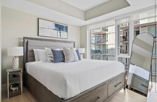 Victoria Park Apartment | The Getaway Next to Stampede 2BR Suite Downtown