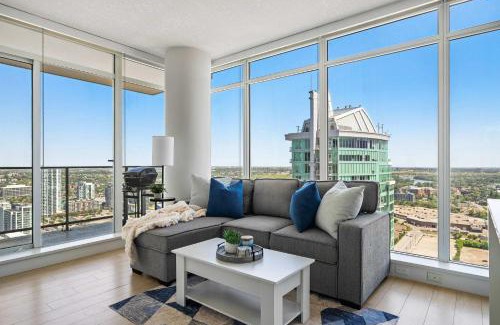 Victoria Park Apartment | The Getaway Next to Stampede 2BR Suite Downtown