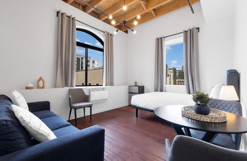 Cite Multimedia Hostel | The Little Prince Rooms-Old Montreal