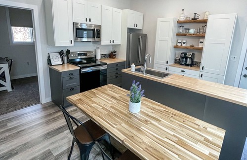 Maple Creek House | The Nest Guesthouse in Maple Creek