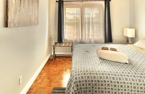 Blake - Jones Hostel | The Only Backpacker's Inn - Hostel