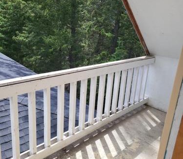East Kootenay Hostel | THE ORCHARD (HOSTEL WITH PRIVATE BUNKS)