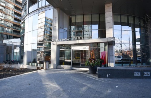 CityPlace Apartment | The Place To Stay! AMENTITIES + DT + PARKING