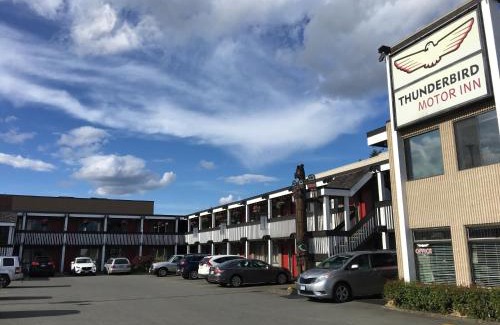North Cowichan Hotel | Thunderbird Motor Inn